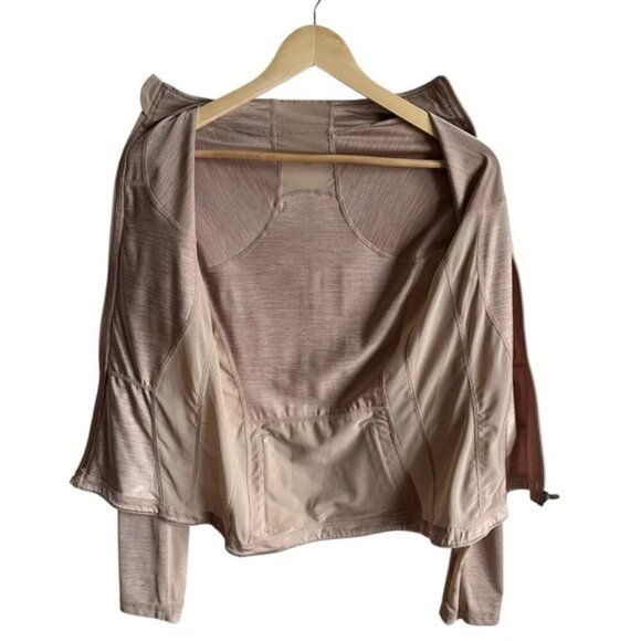 Lululemon Catch Me Air Jacket Size 6 Champagne Cream - Picture 12 of 12